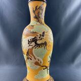 Très grande lampe au dragon sur fond jaune en grès bien hoa vietnam