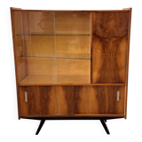 Playful high-gloss highboard with display cabinet