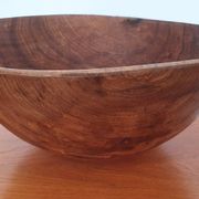 Wooden bowl culbuto