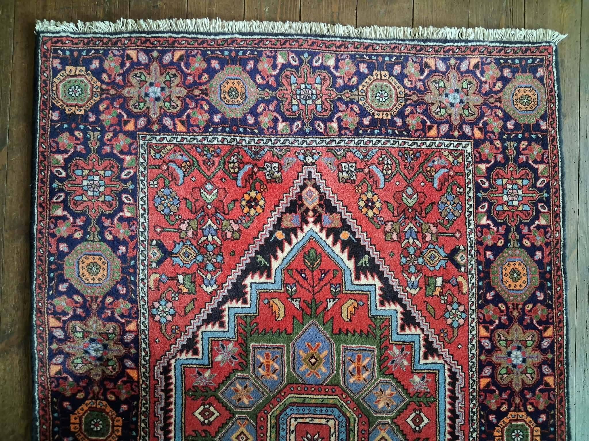 Handmade Persian Tabriz carpet 157x106cm