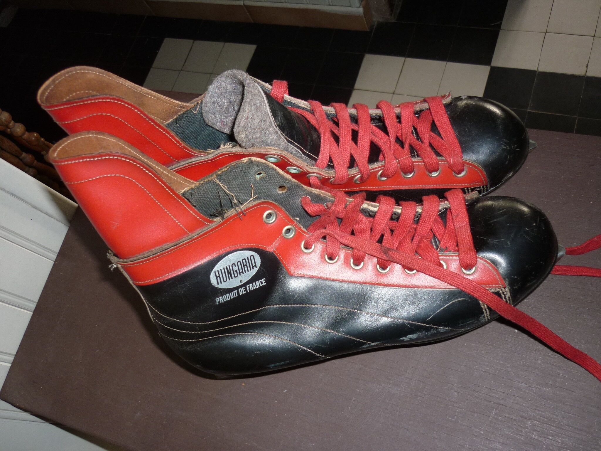 Hungaria ice hockey skates, tail 43
