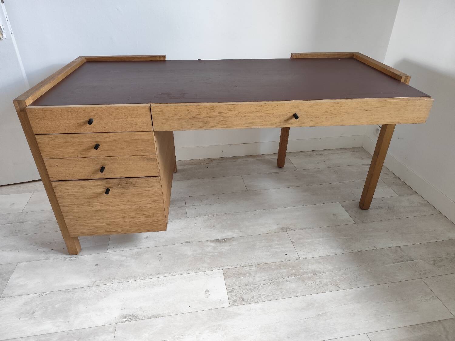 Bureau moderne habitat placage chêne
