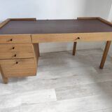 Modern oak veneer office