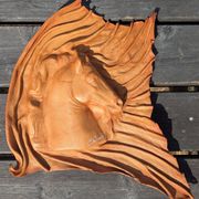 Bas-relief cuir moulé repoussé Tête de cheval 1980's Artisan maroquinier