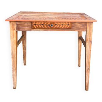 Table d’appoint en bois