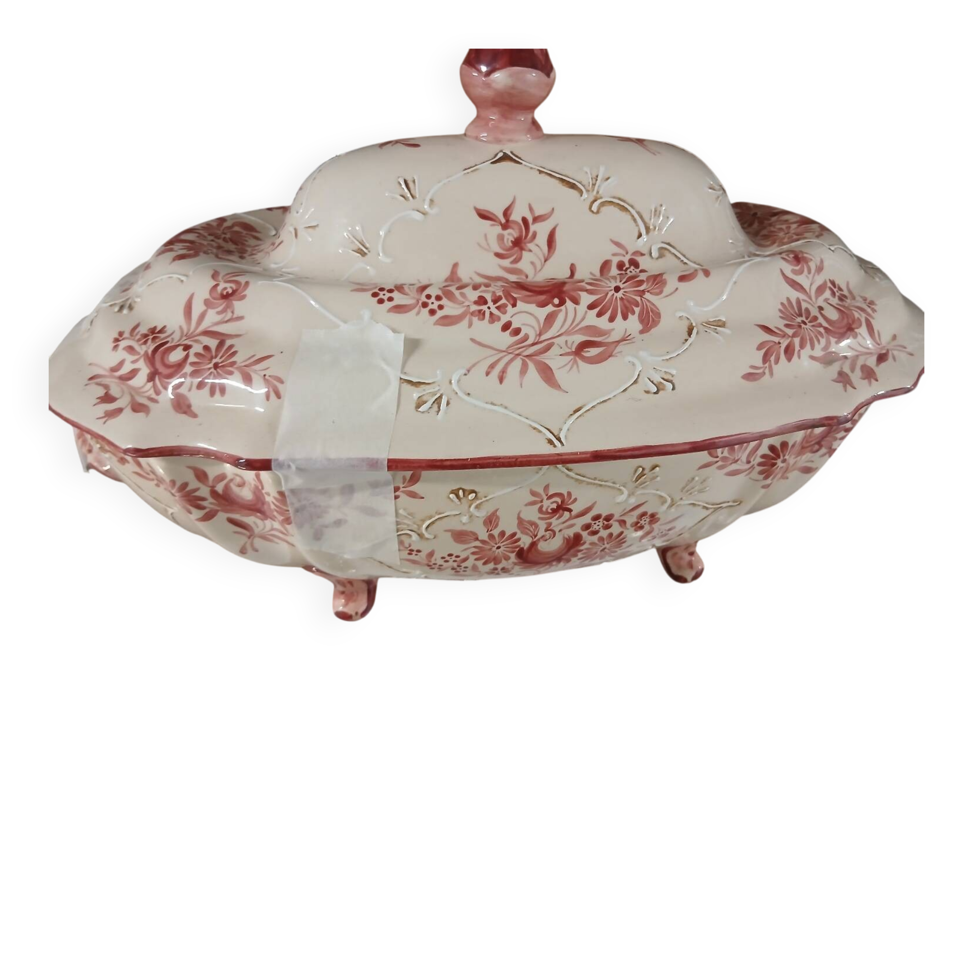 Soup tureen