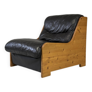 Fauteuil en cuir brutaliste