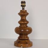 Lampe en bois tourné