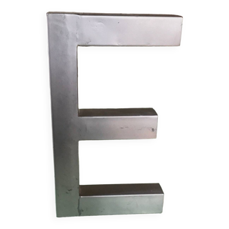 Large hotel sign letter E