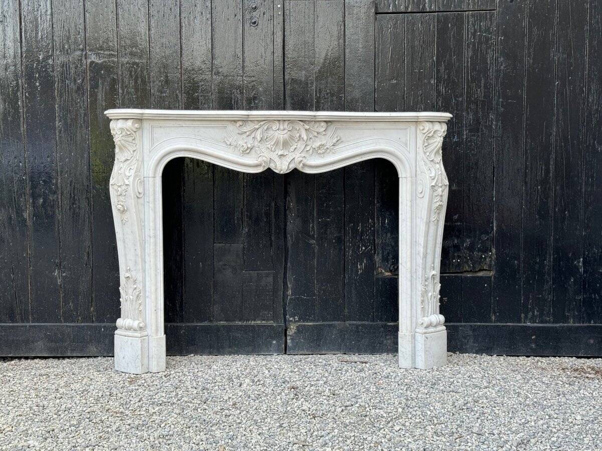 Louis XV style fireplace in Carrara marble circa 1880