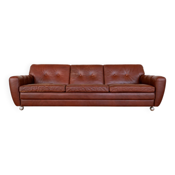 Vintage Danish mid-century 3 person Svend Skipper sofa in chestnut brown leather 1970s