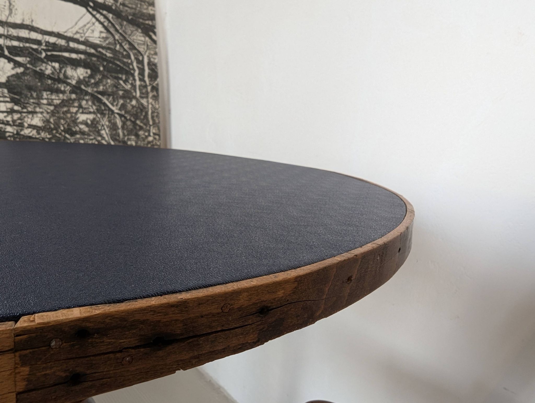 Round table, turned oak leg