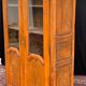 Vitrine d’époque régence en noyer