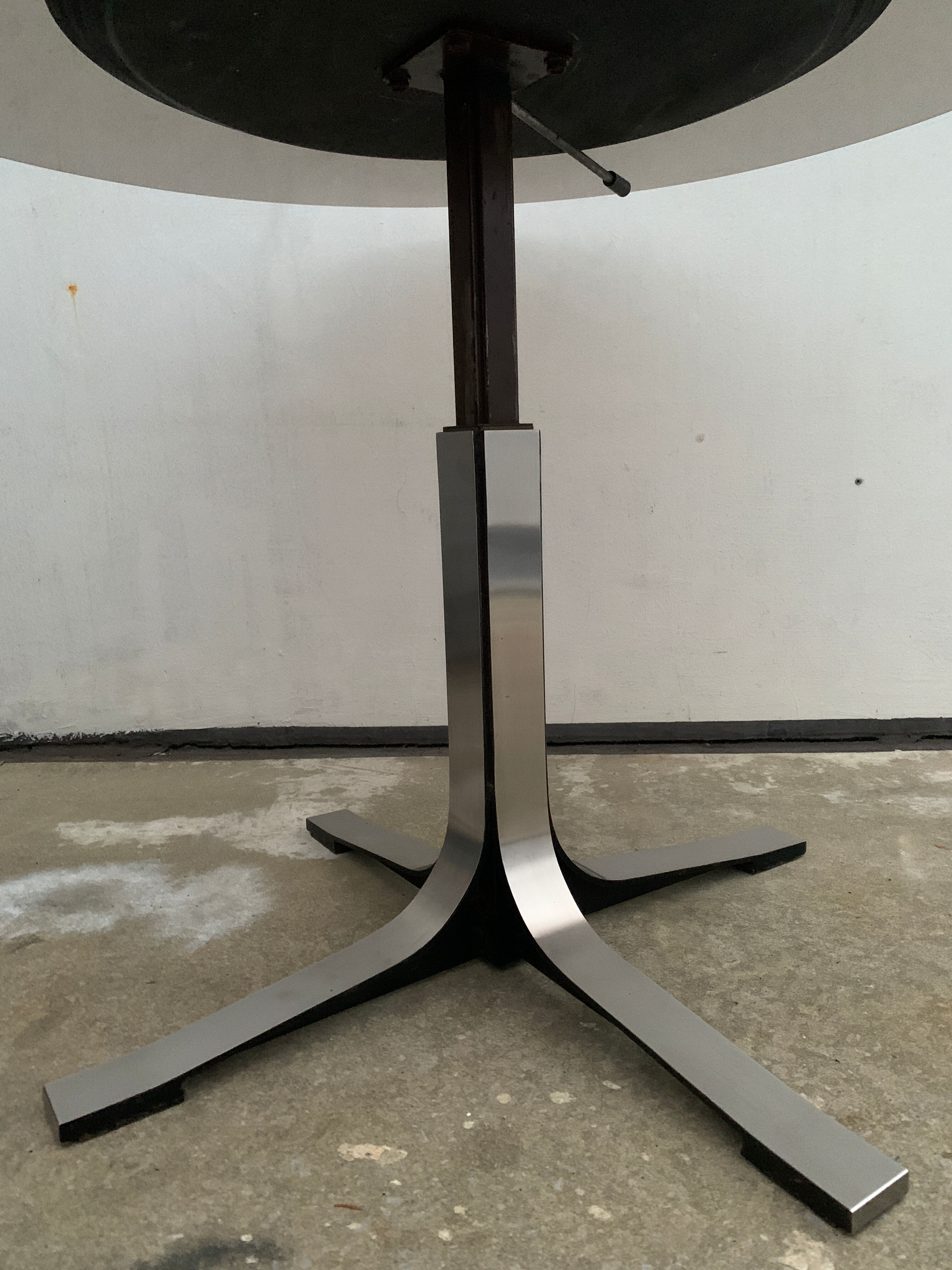 Table basse ajustable en table de séjour en inox avec verre fumé, 1970