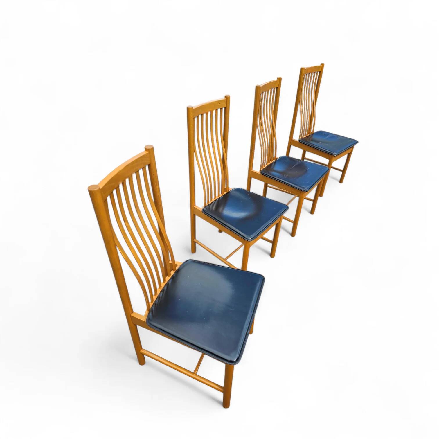 4 x Bros Nova chairs / leather seats