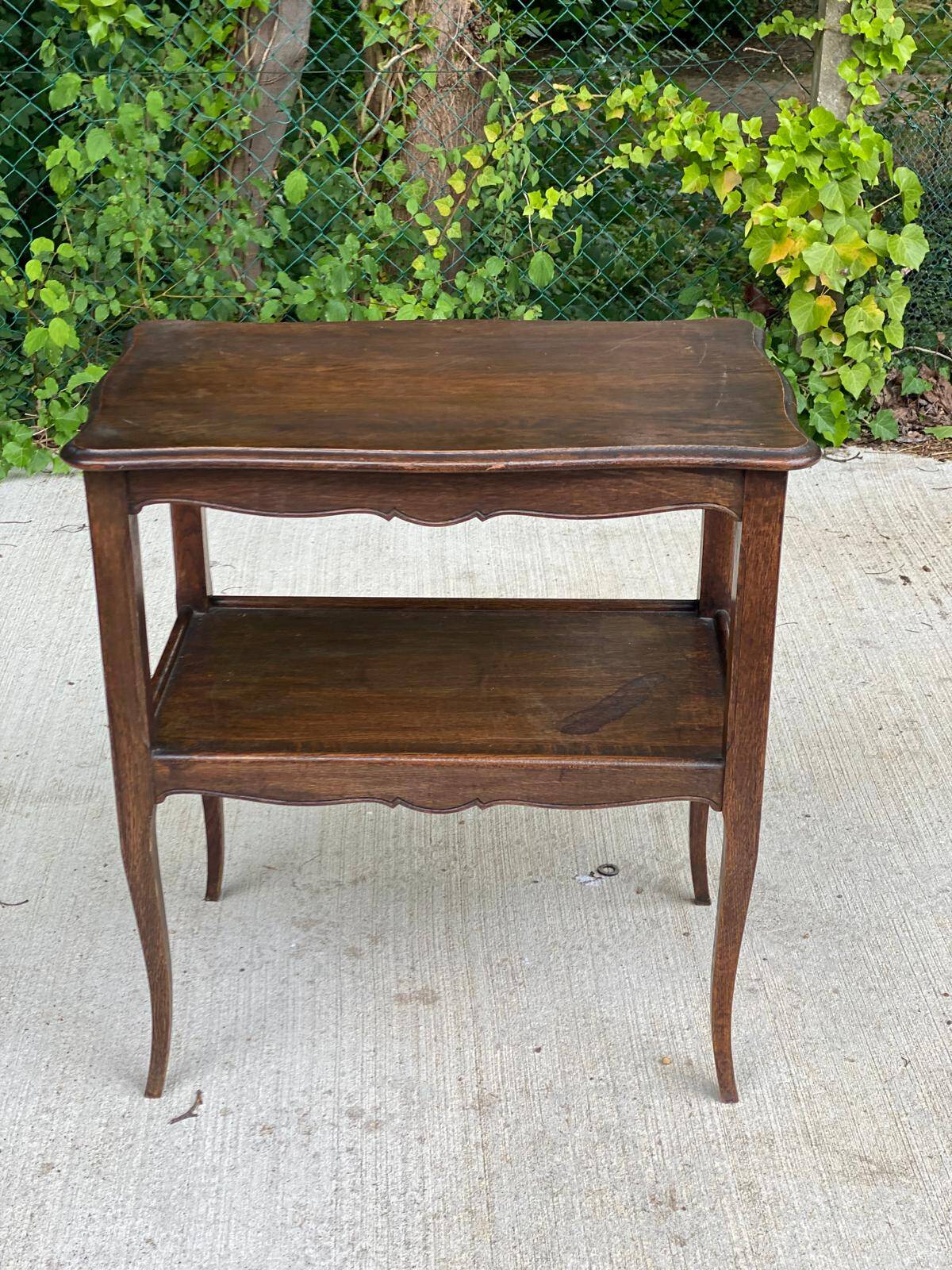 Louis XV serving trolley in solid wood with curved legs