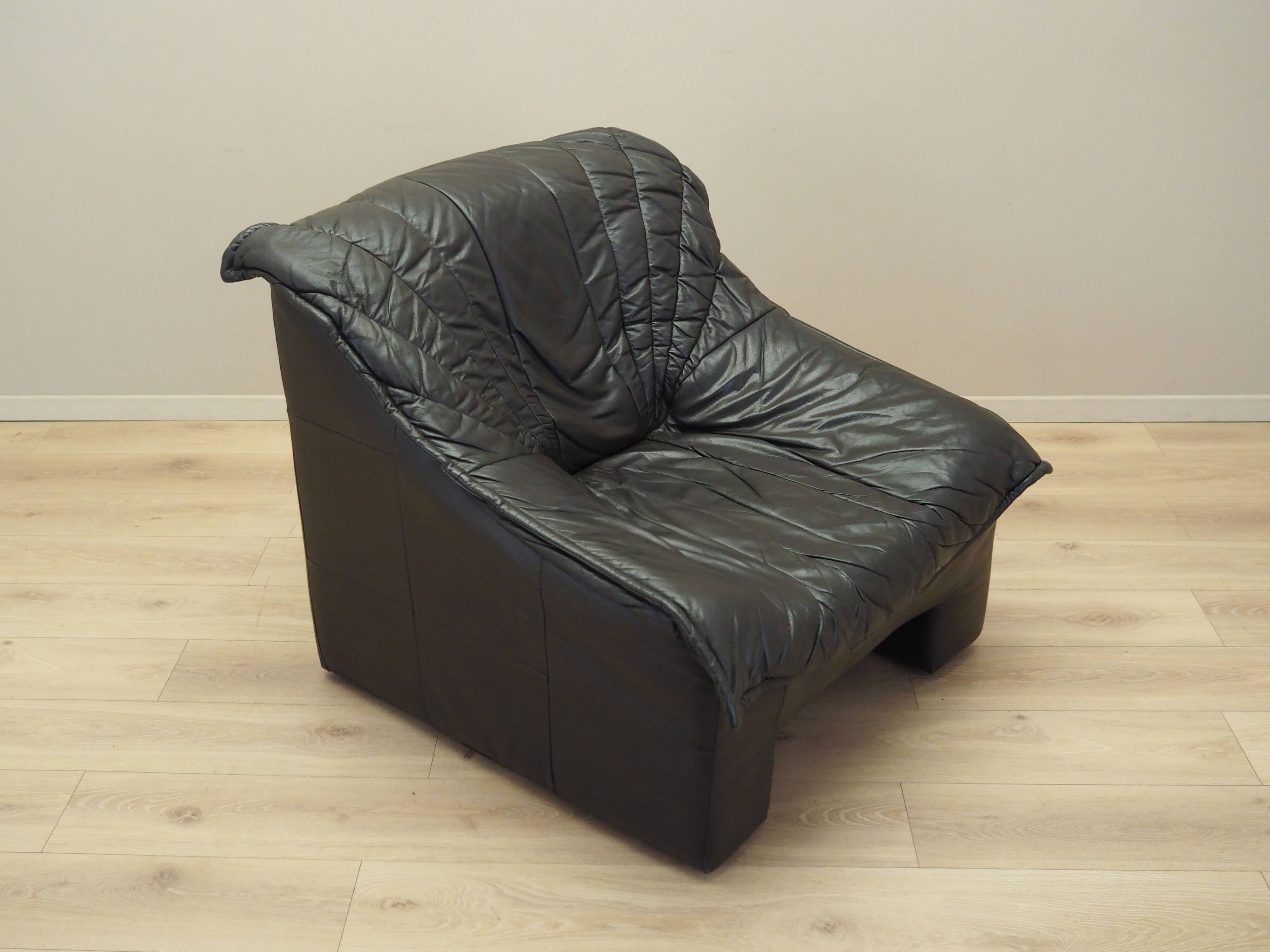 Fauteuil en cuir, design italien, années 1960, production : Italie