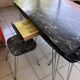 Ensemble table et 4 chaises Formica effet marbre
