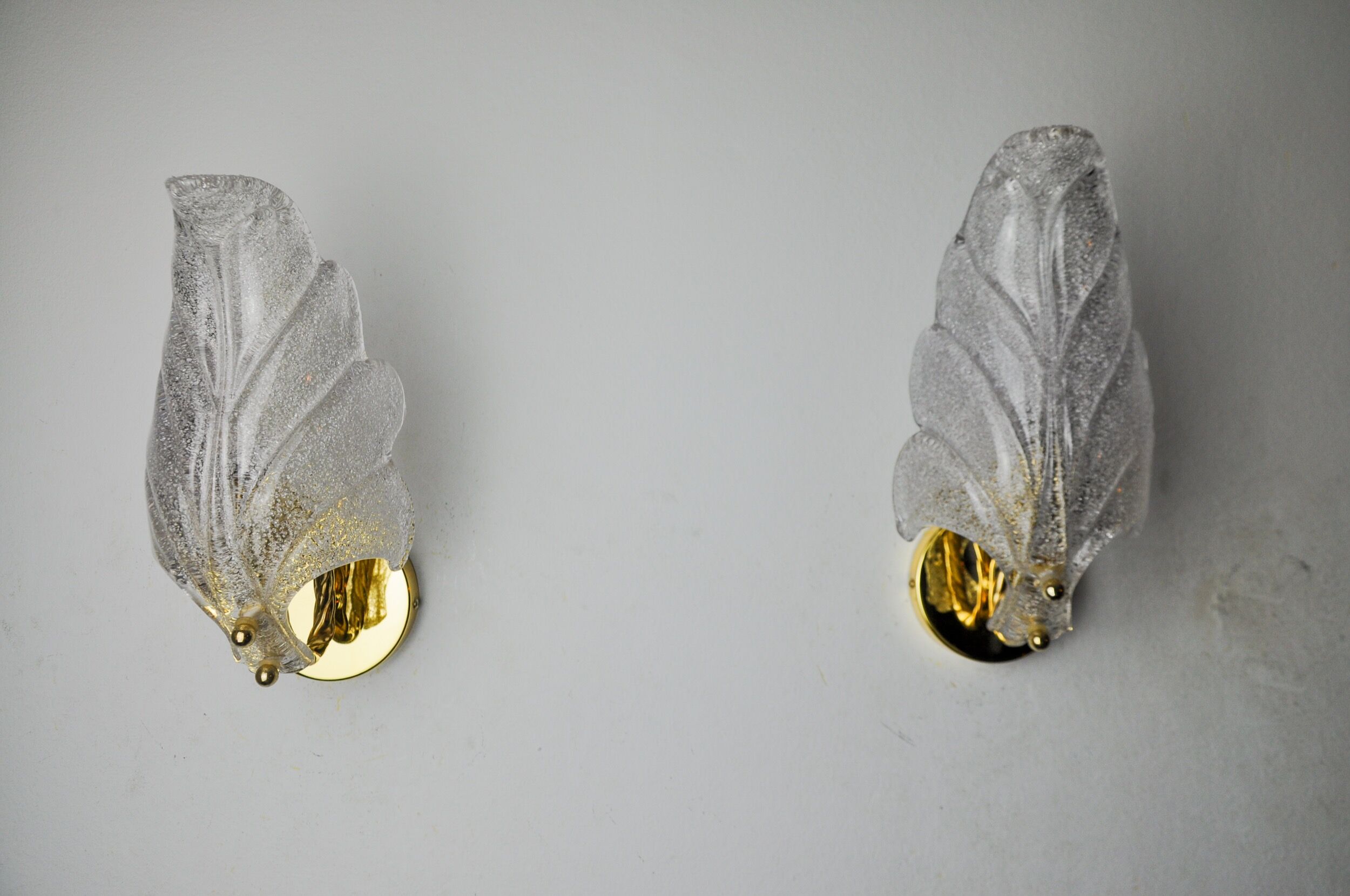 Pair of frosted leaf sconces, Murano glass, Italy, 1970