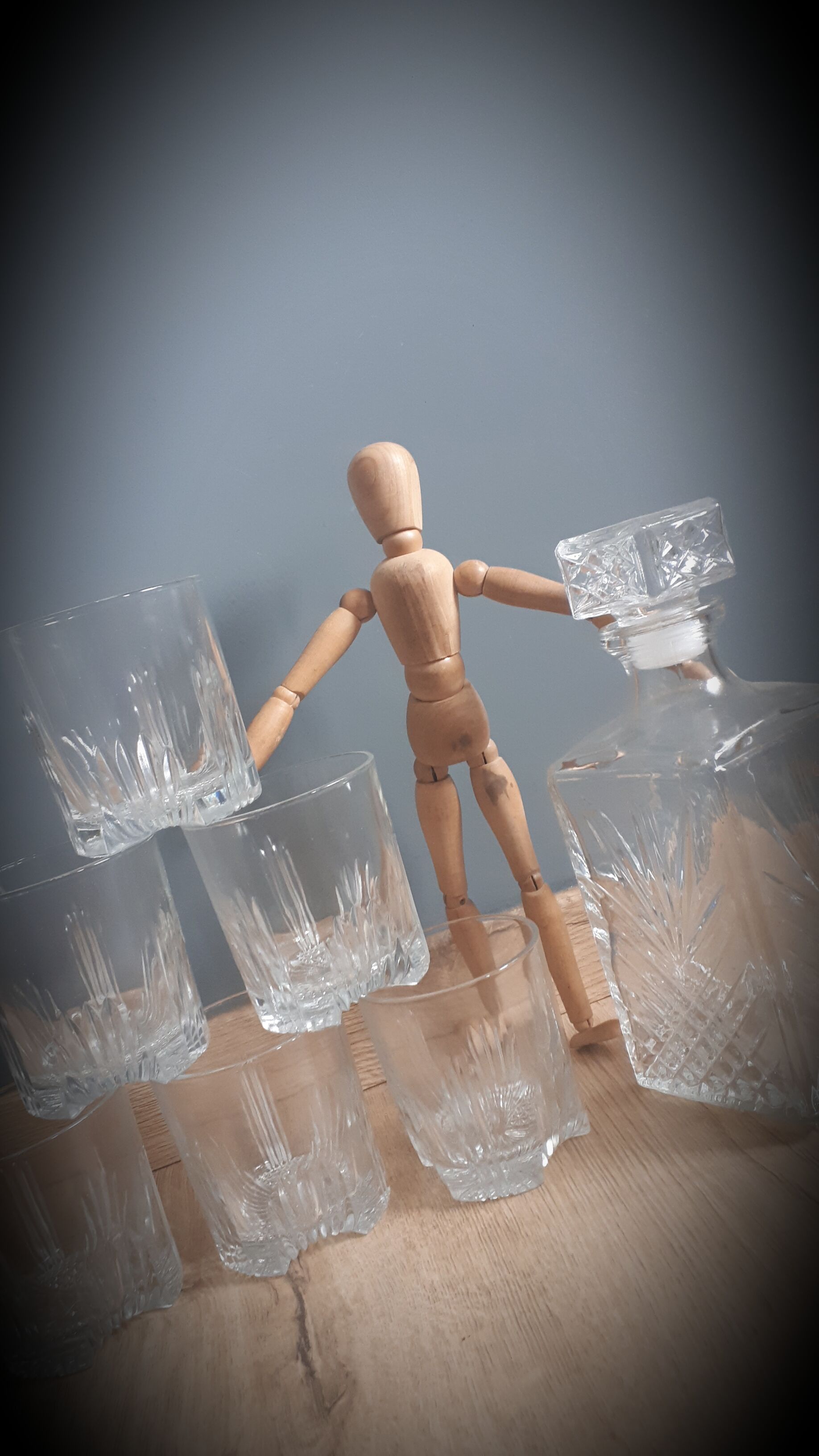 Set 6 sky glasses and square carafe