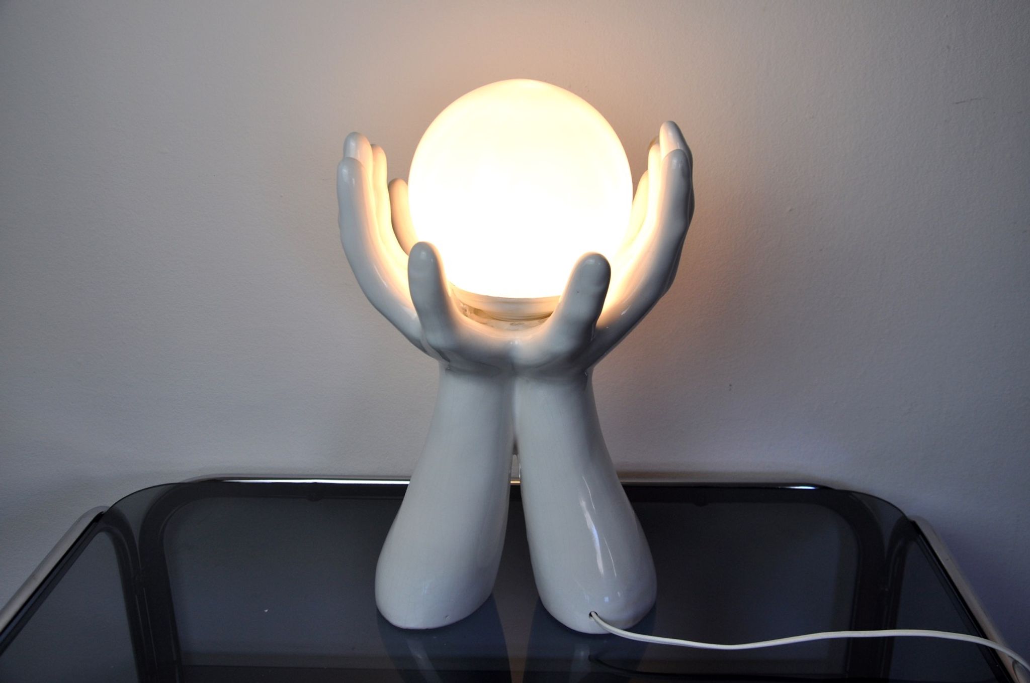 Lampe "Mains" en céramique blanche France 1980