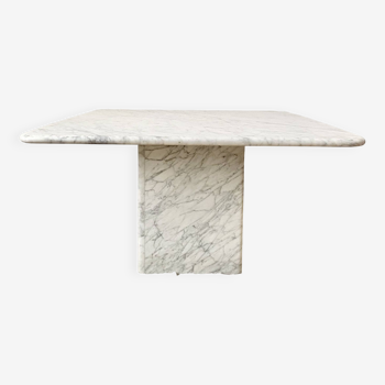 Table basse en marbre de carrare (Italie)