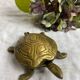 Cendrier tortue en laiton