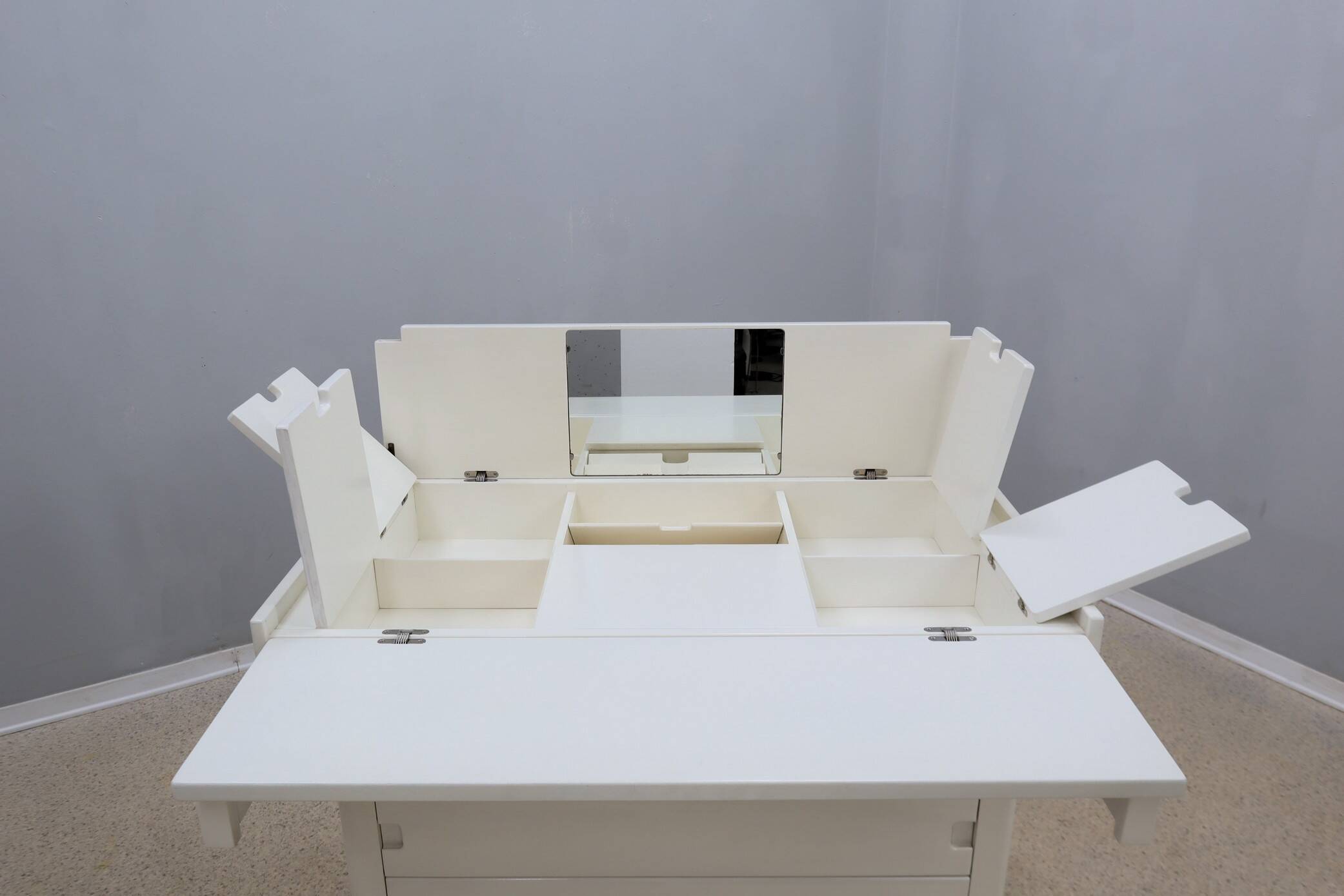 Saporiti vintage chest of drawers dressing table 1970s