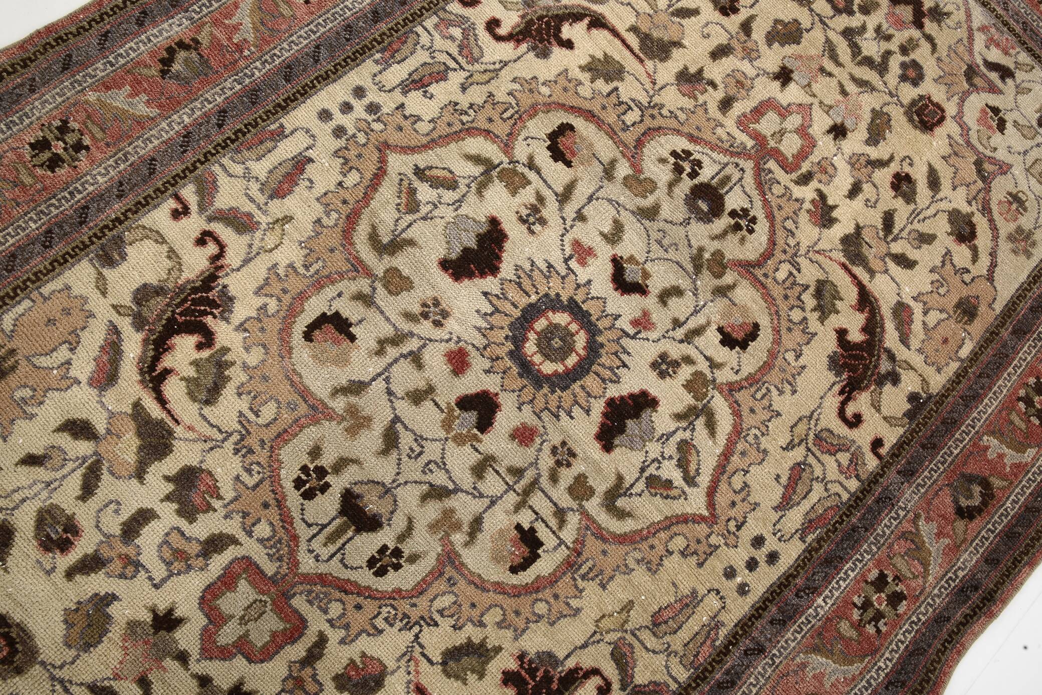 4x7 Brown Floral Vintage Persian Rug, 130x215Cm SK 2606