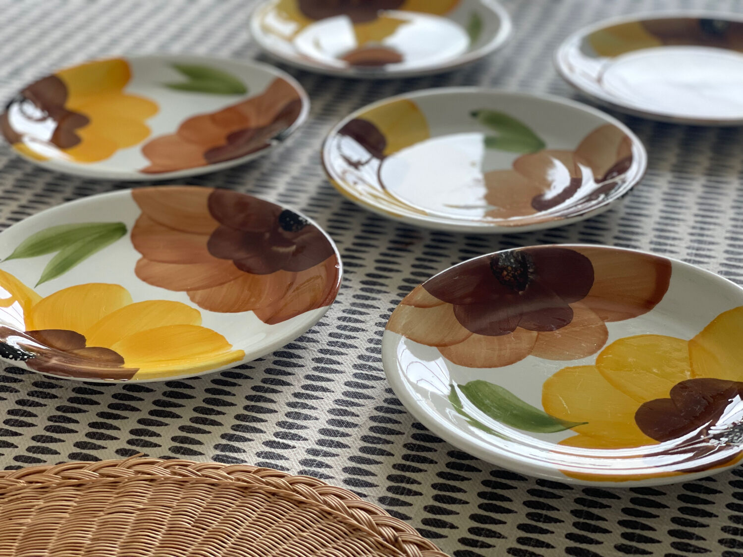 6 dessert plates Castellania 1970