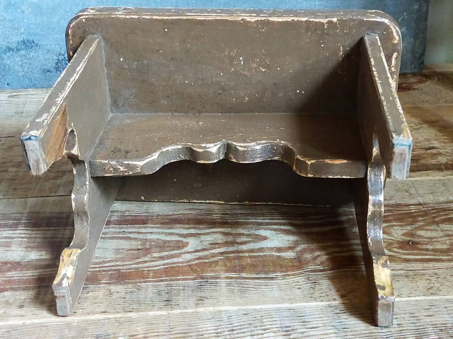 Mini-bench stool in old patinated solid wood
