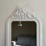 Late 19th century mirror with decorated pediment
