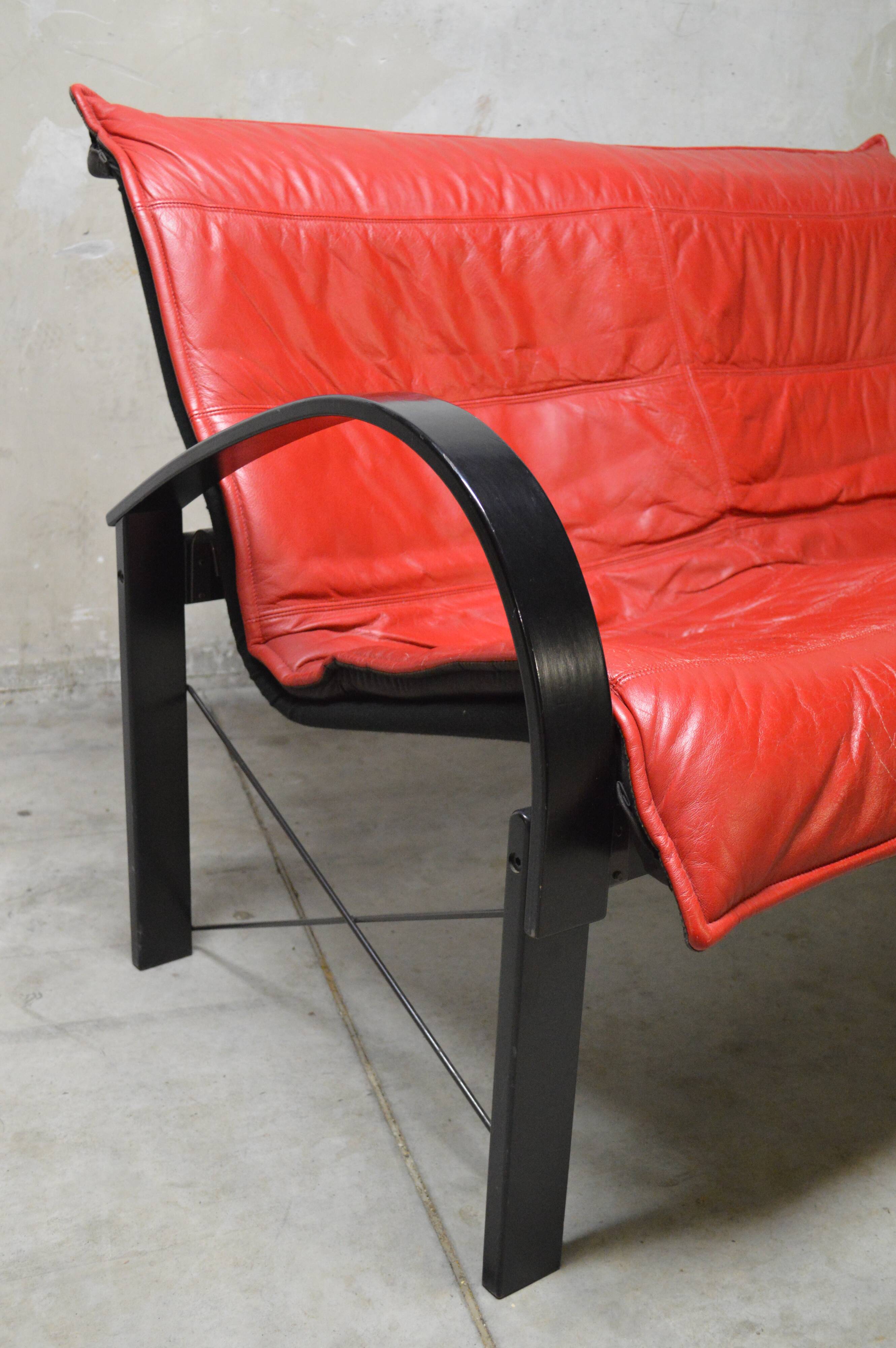 Vintage design sofa from the 80s/90s in leather