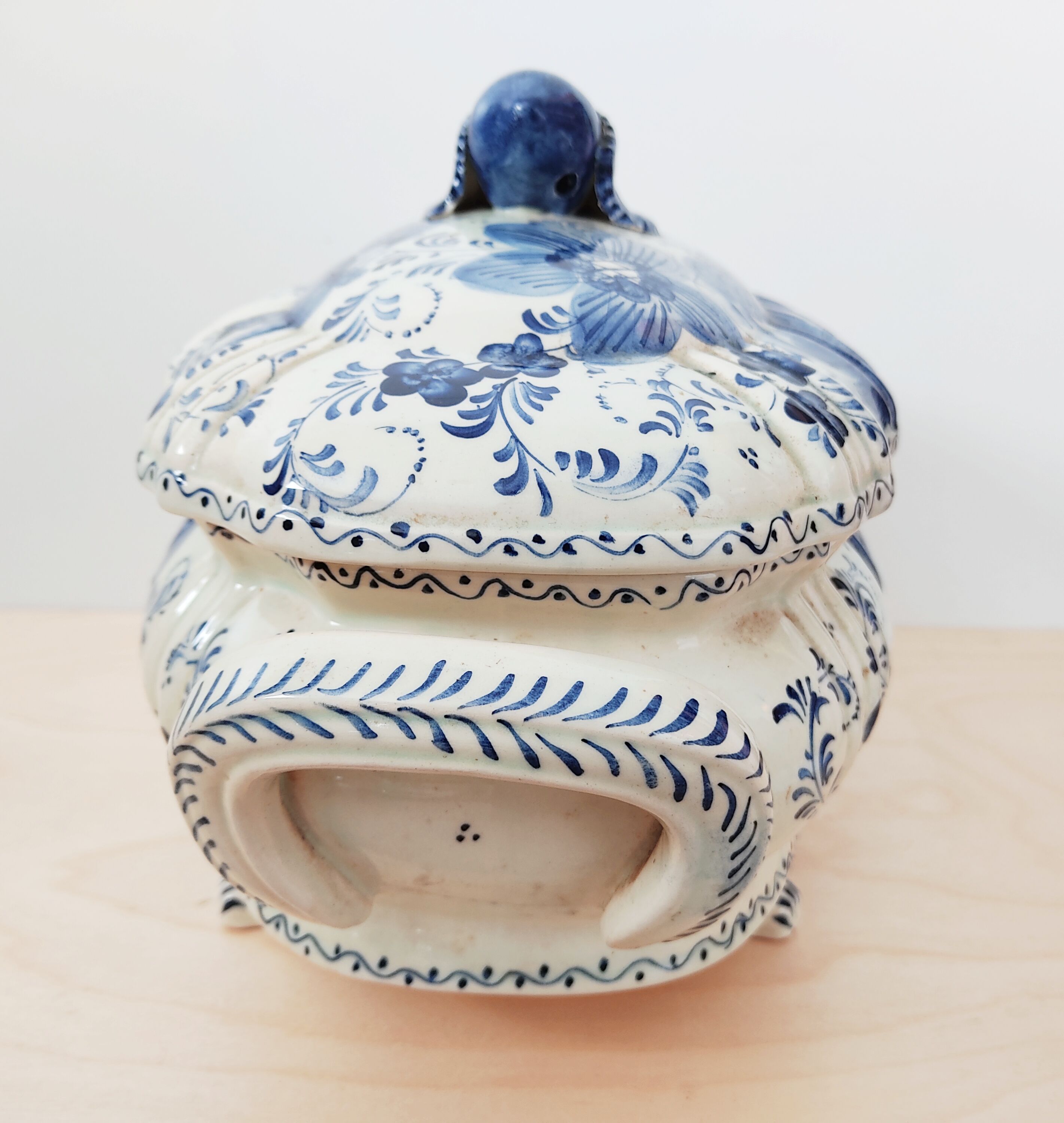 Delft earthenware covered dish