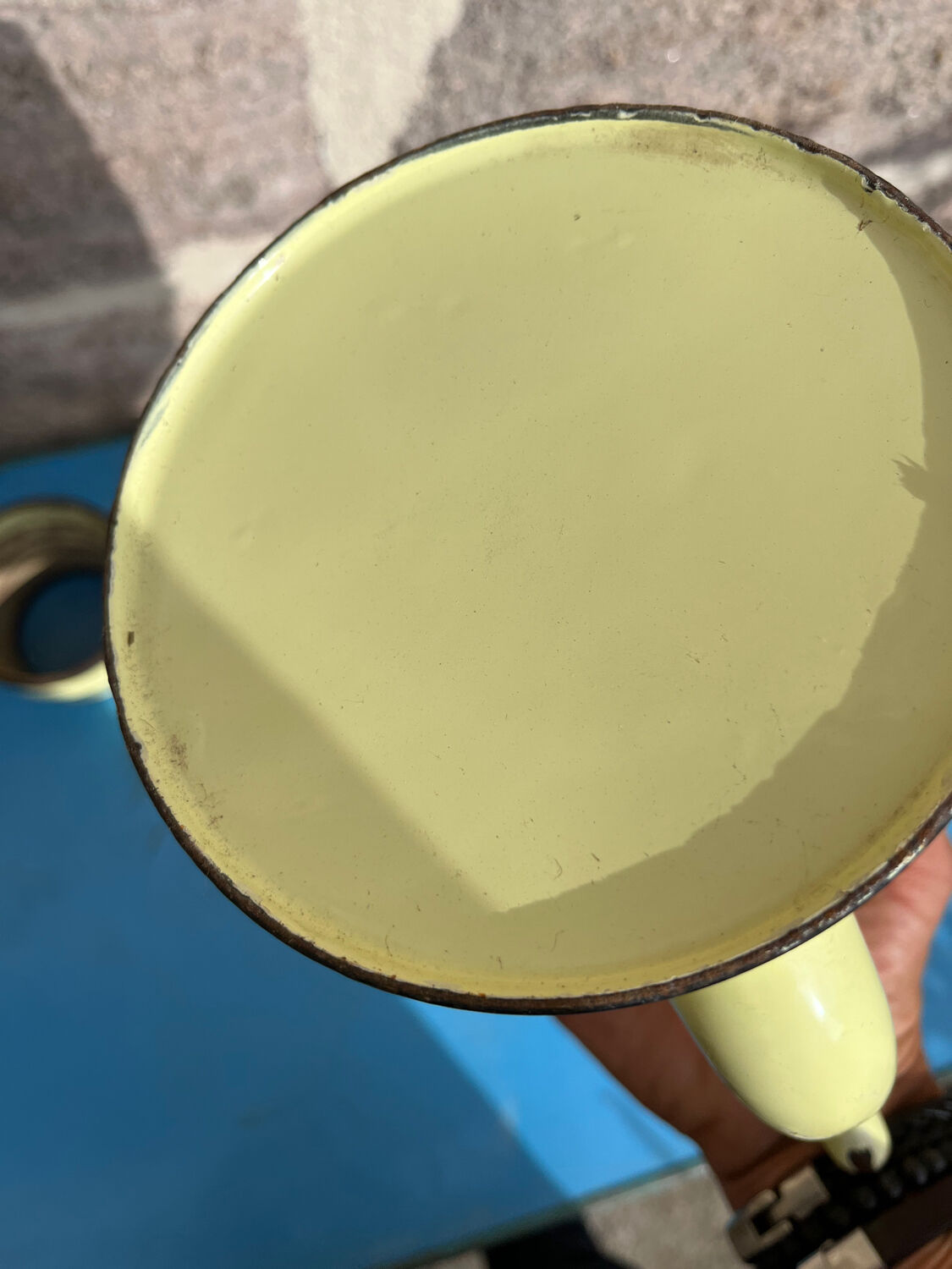 Enamelled coffee maker