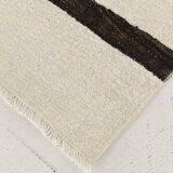 Long Tapis Couloir Off White à Rayures Noires, 74x351 Cm