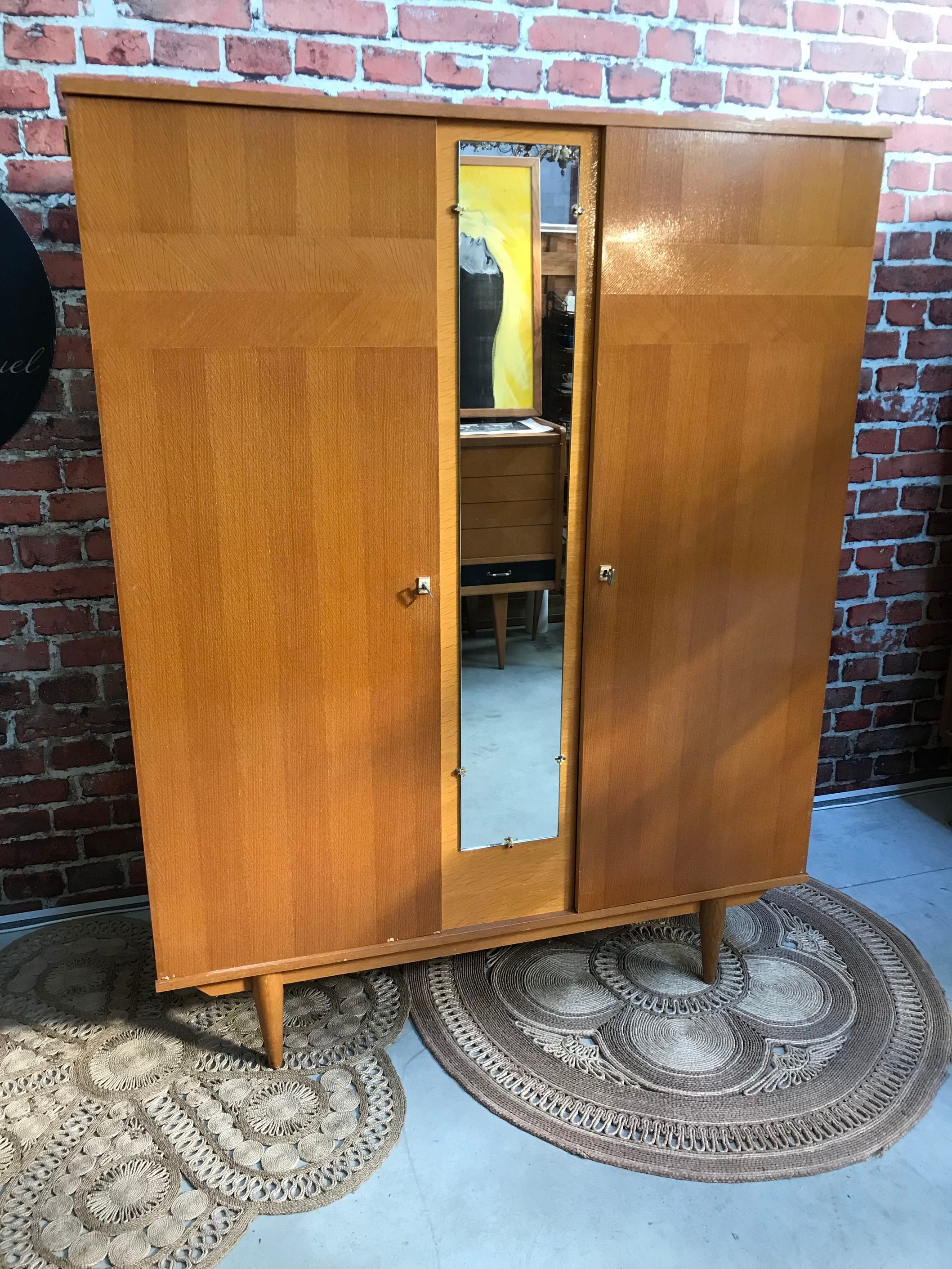 Double door wardrobe