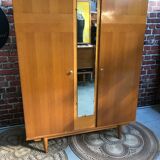 Double door wardrobe