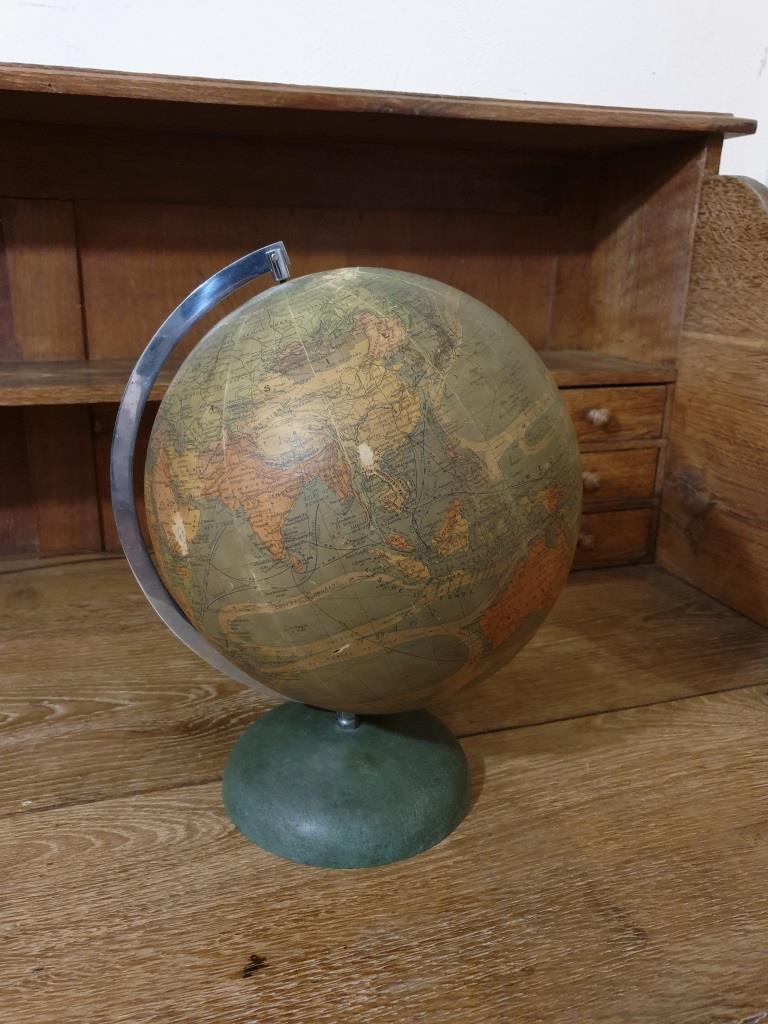 PerrinA Bright Earth Globe