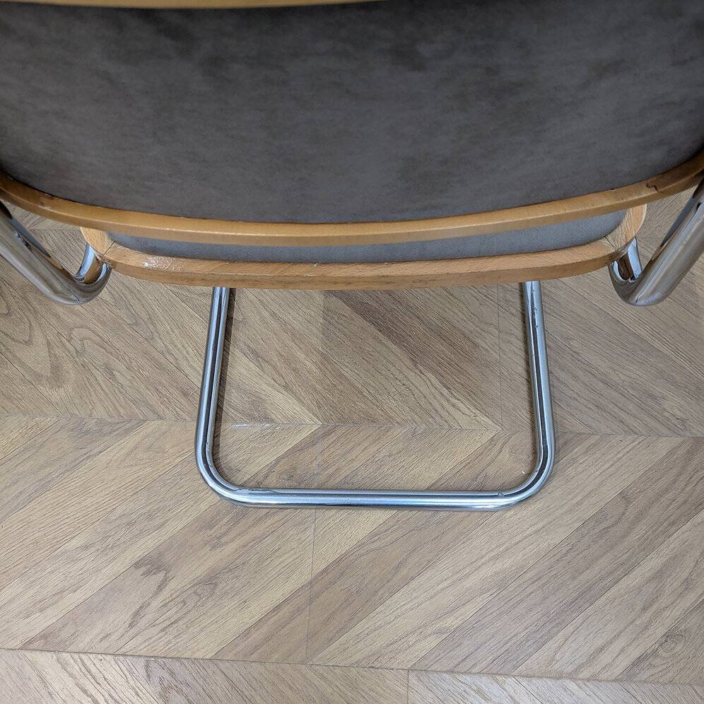 B32 chair by Marcel Breuer in fabric