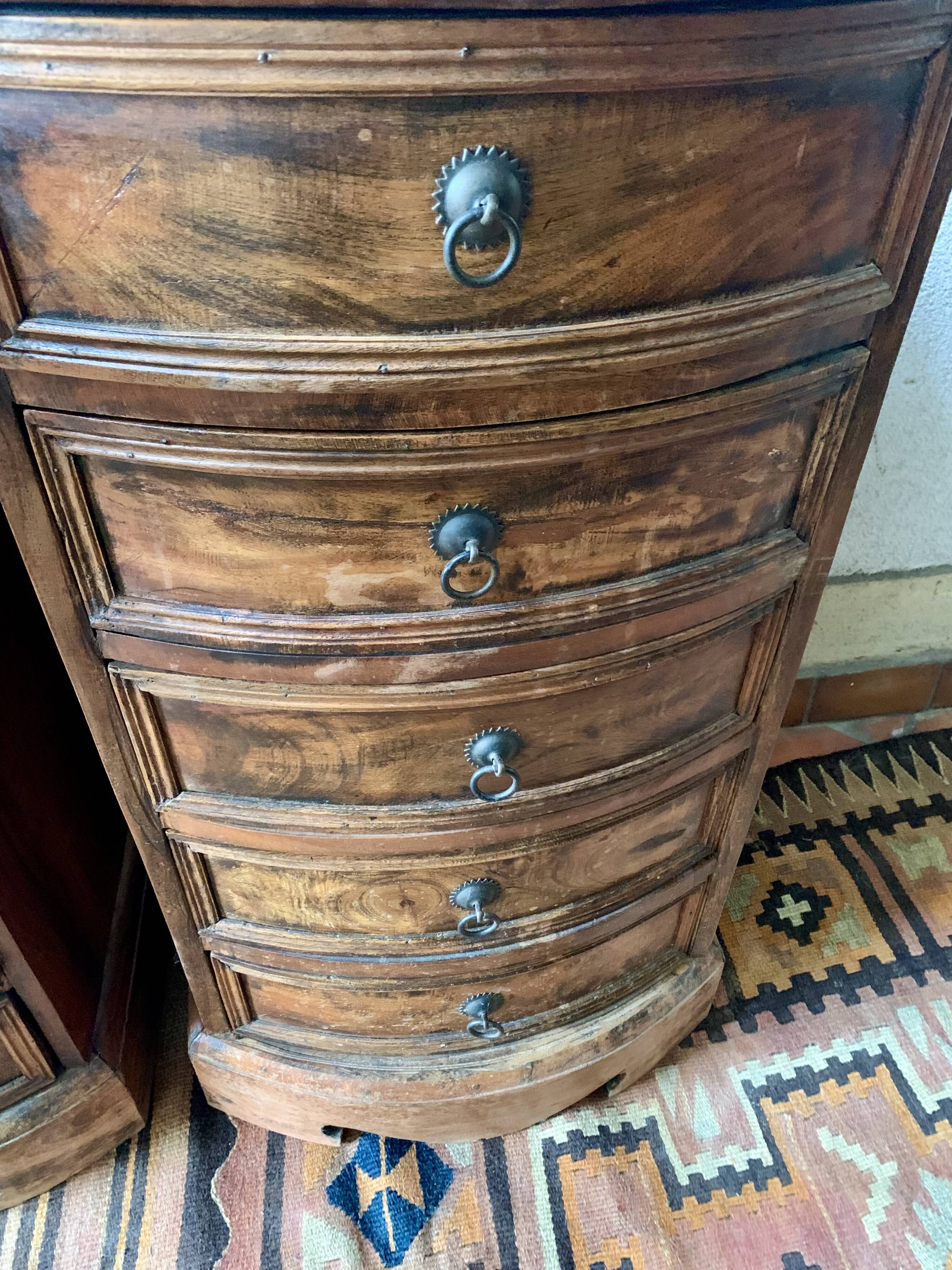 Small weekly chest of drawers