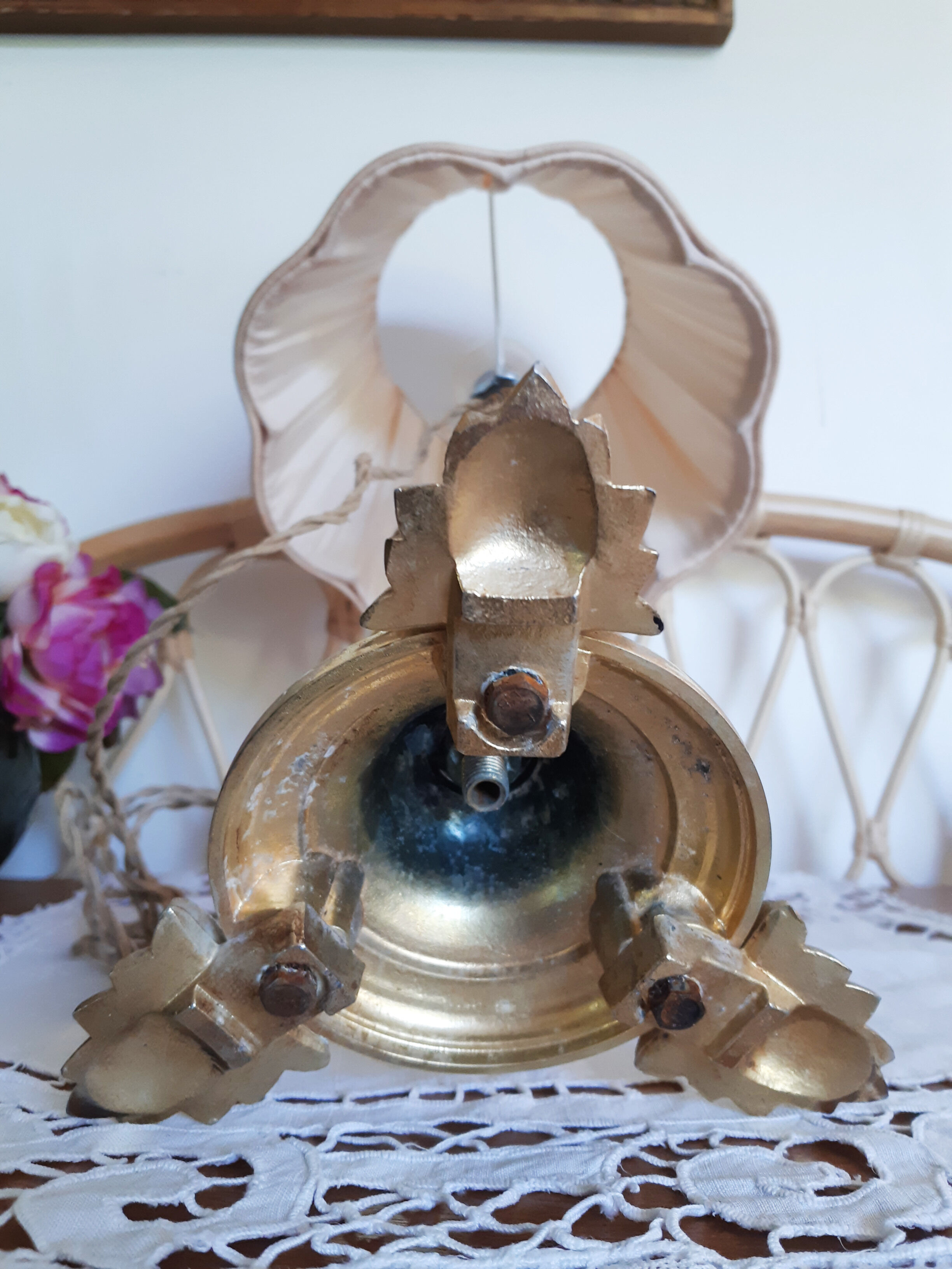 Bedside lamp, table, cherub in gilded brass