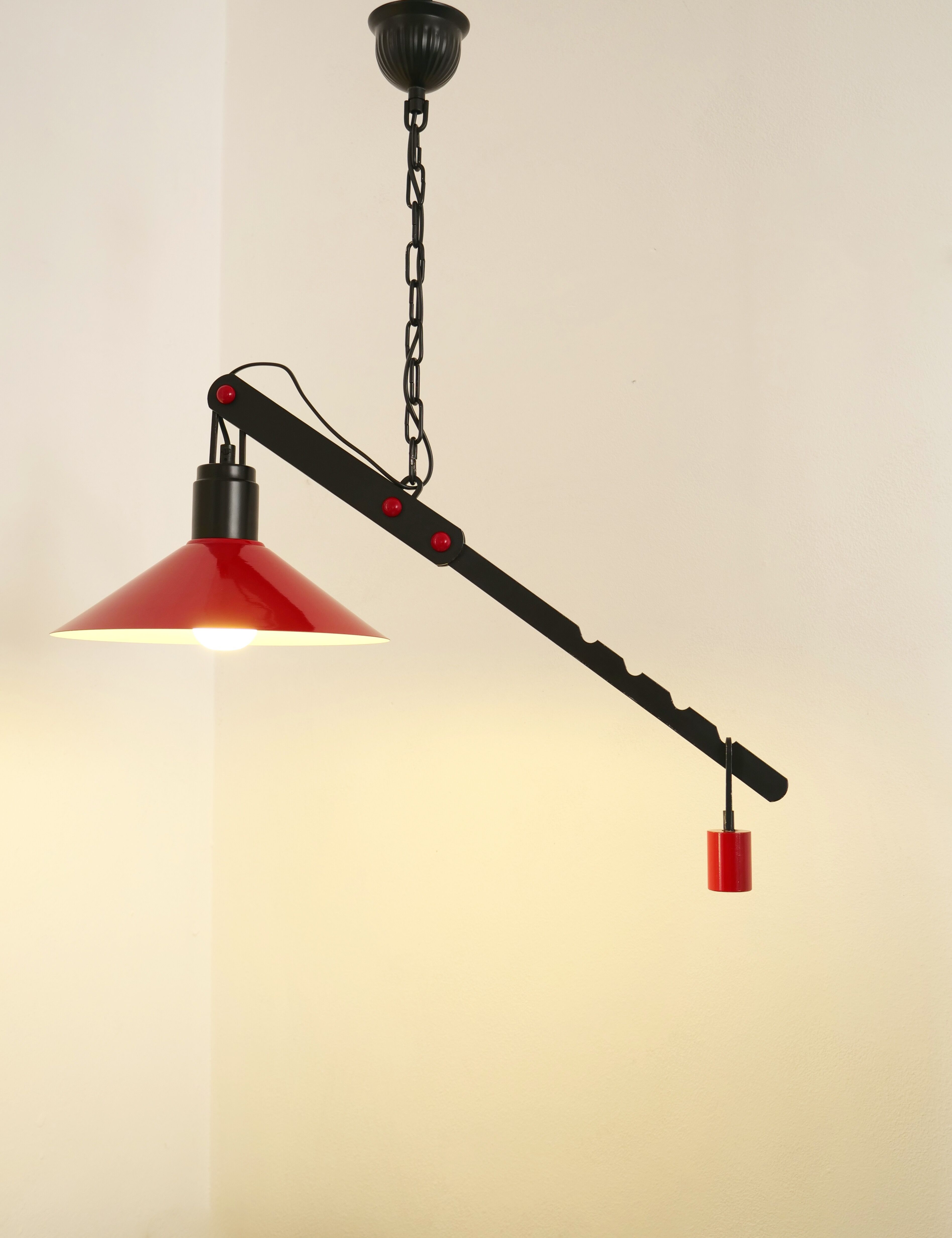 Danish suspension with balance counterweight