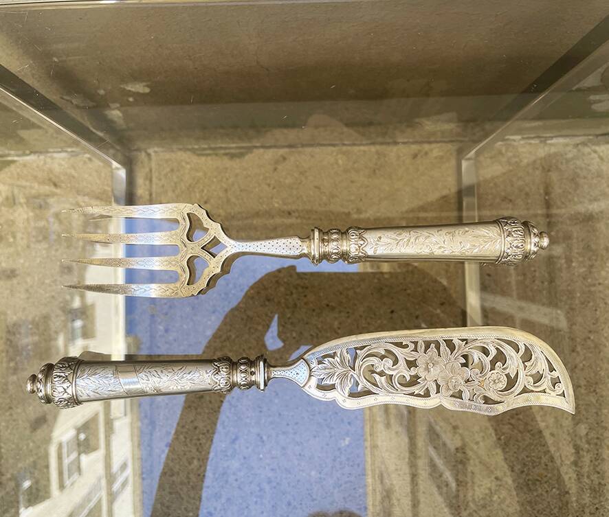 Antique fish cutlery in Louis XVI style – Julien Brest