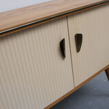 Dresser 1950