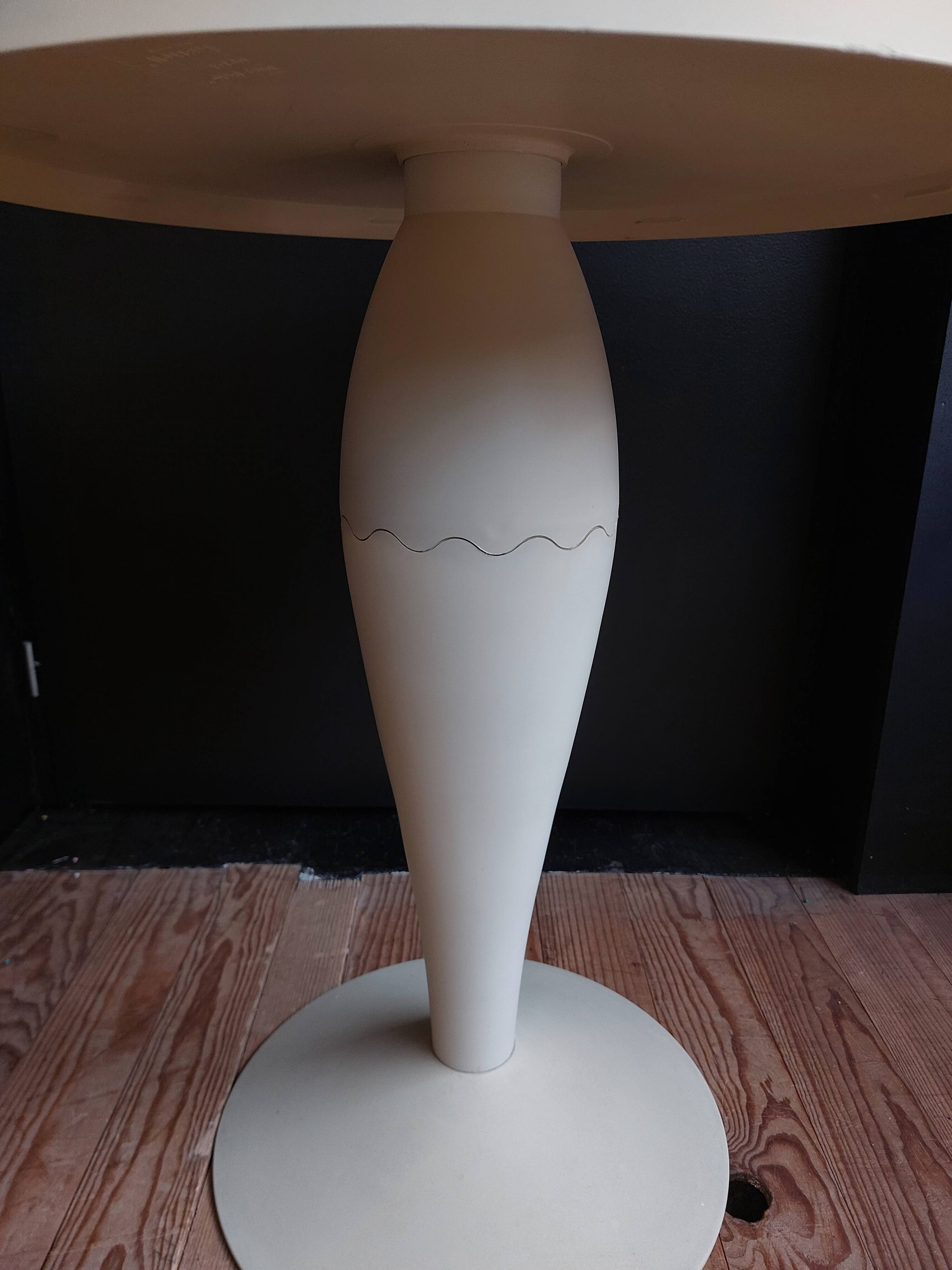 Miss Balu table Philippe Starck