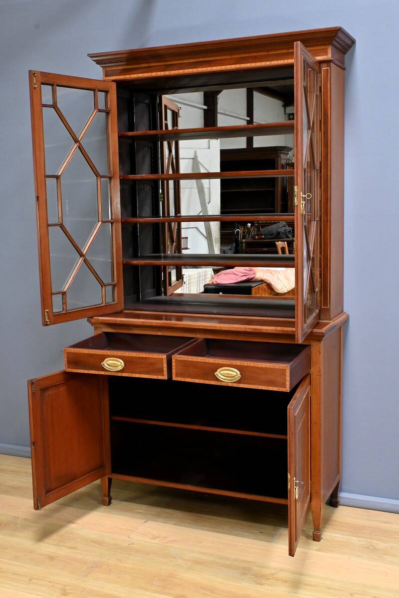 Edwardian Style Mahogany Bookcase, England – Early 20th Century