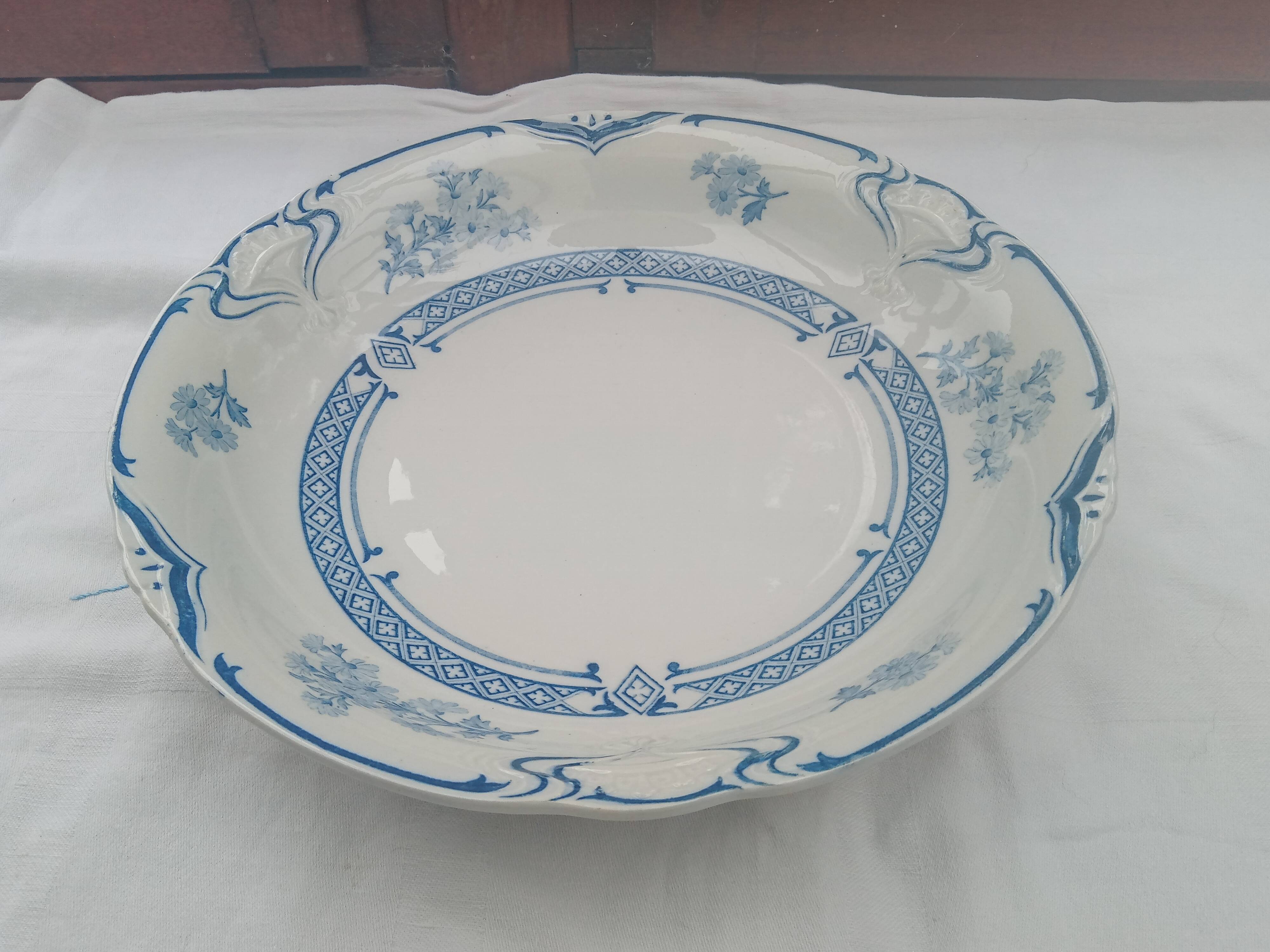 Manon Terre de Fer Dish