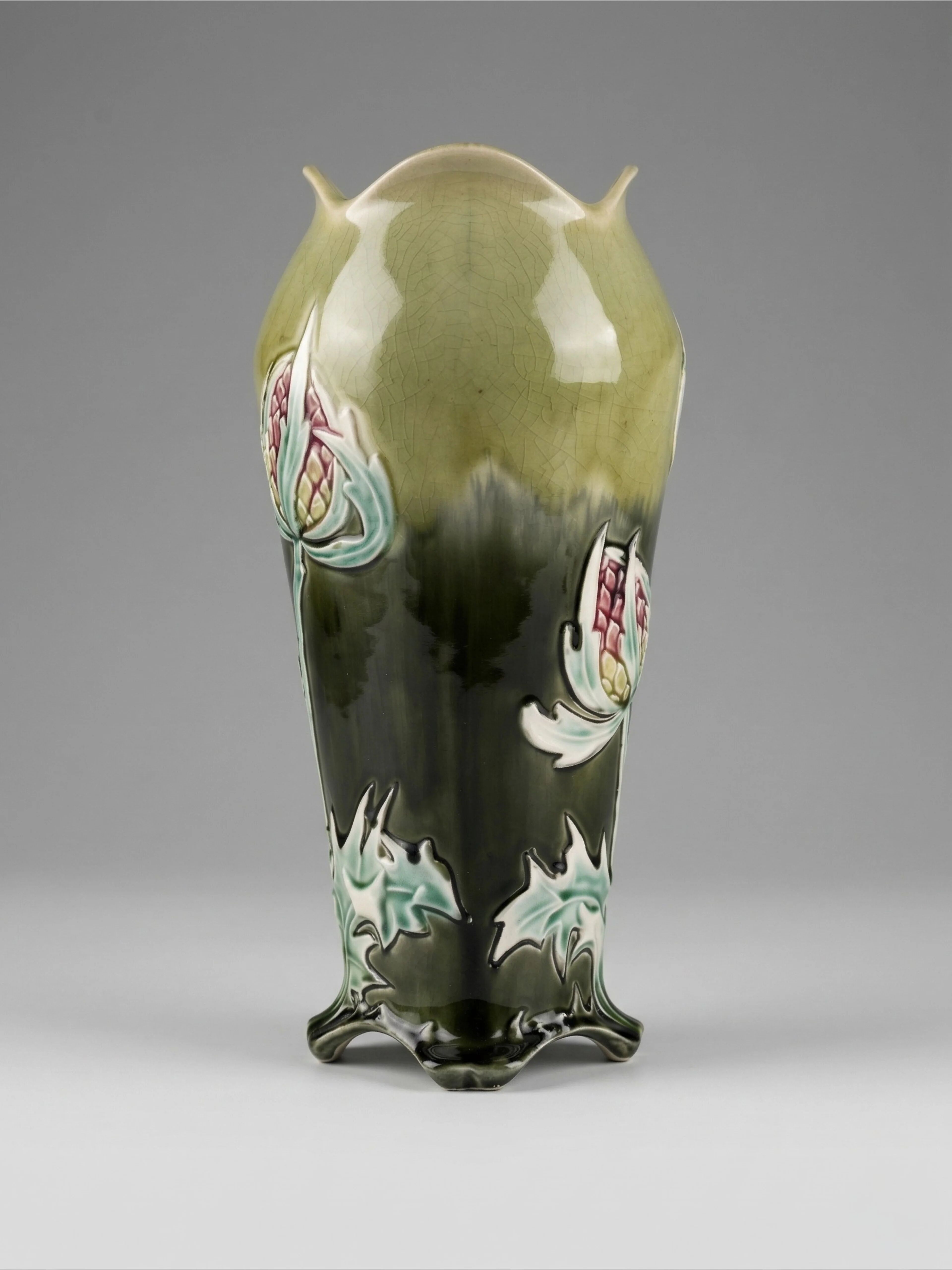 Art Nouveau vase by De Bruyn – Raised thistle decoration – 26 cm
