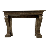 Napoleon III fireplace with claw feet in speckled marble, 19th century.